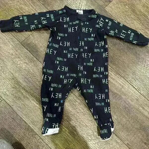 Gerber sleep and play.